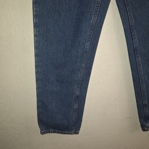 LL Bean Classic Fit Jeans Womens 8 Regular Blue Medium Wash Denim Tapered Jeans - Picture 4 of 11